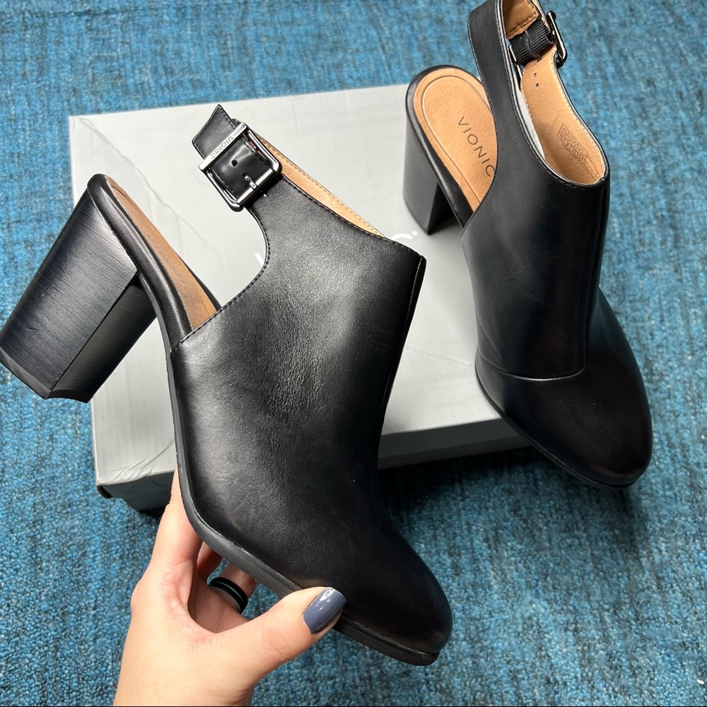 Vionic Perk Lacey Black Leather Heeled Booties